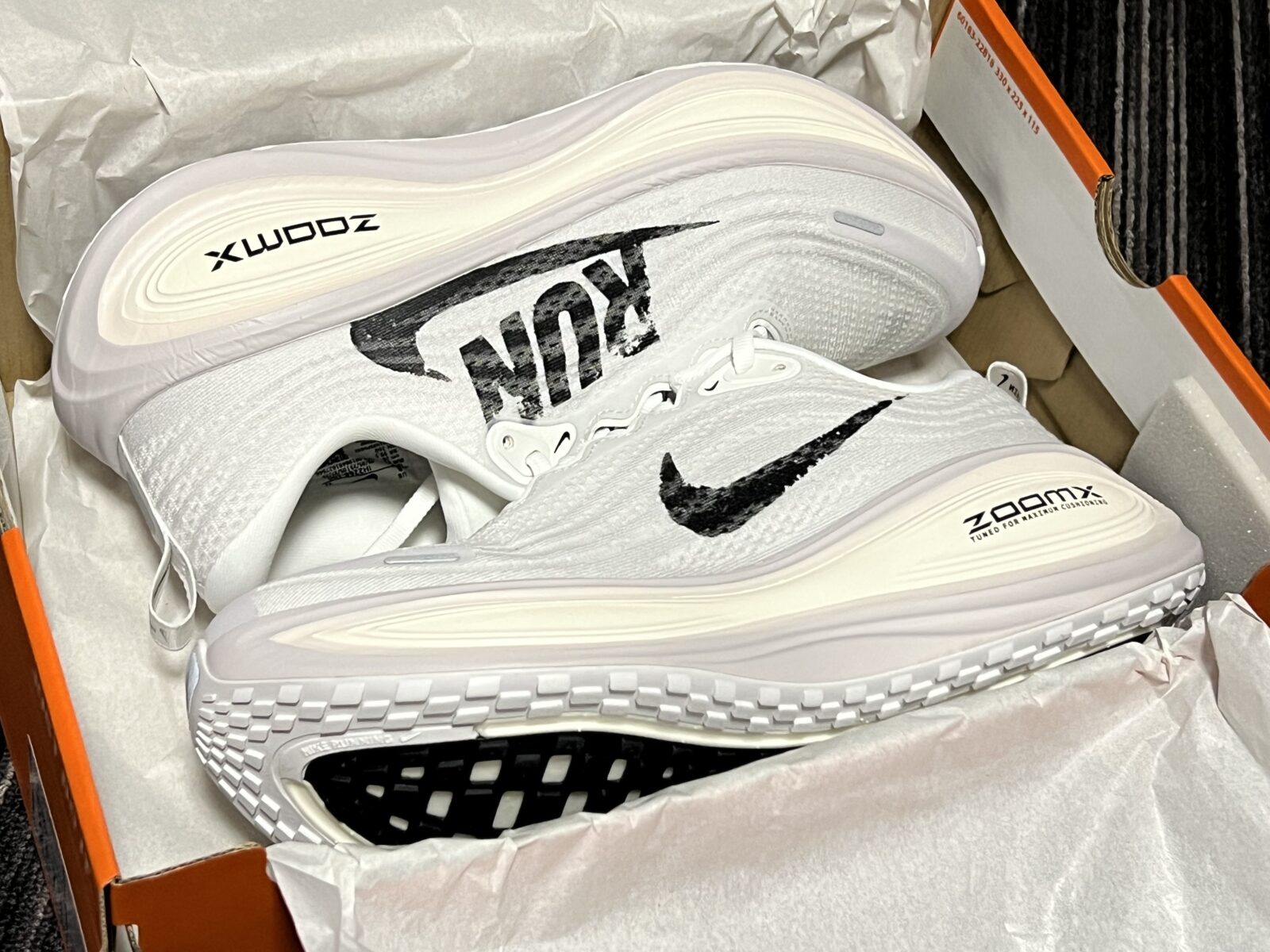 NIKE VOMERO PLUS