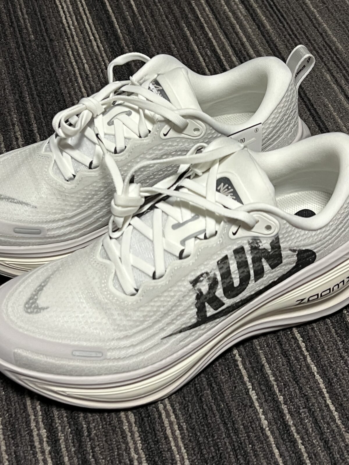 NIKE VOMERO PLUS