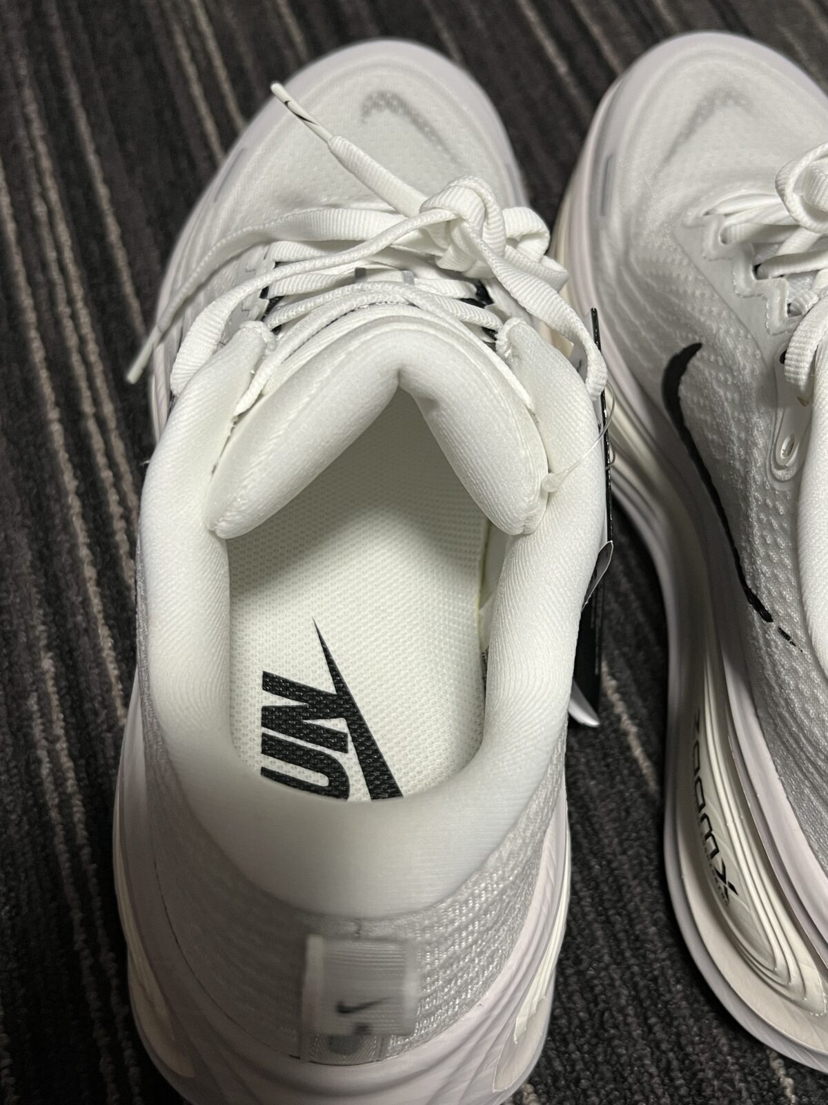 NIKE VOMERO PLUS