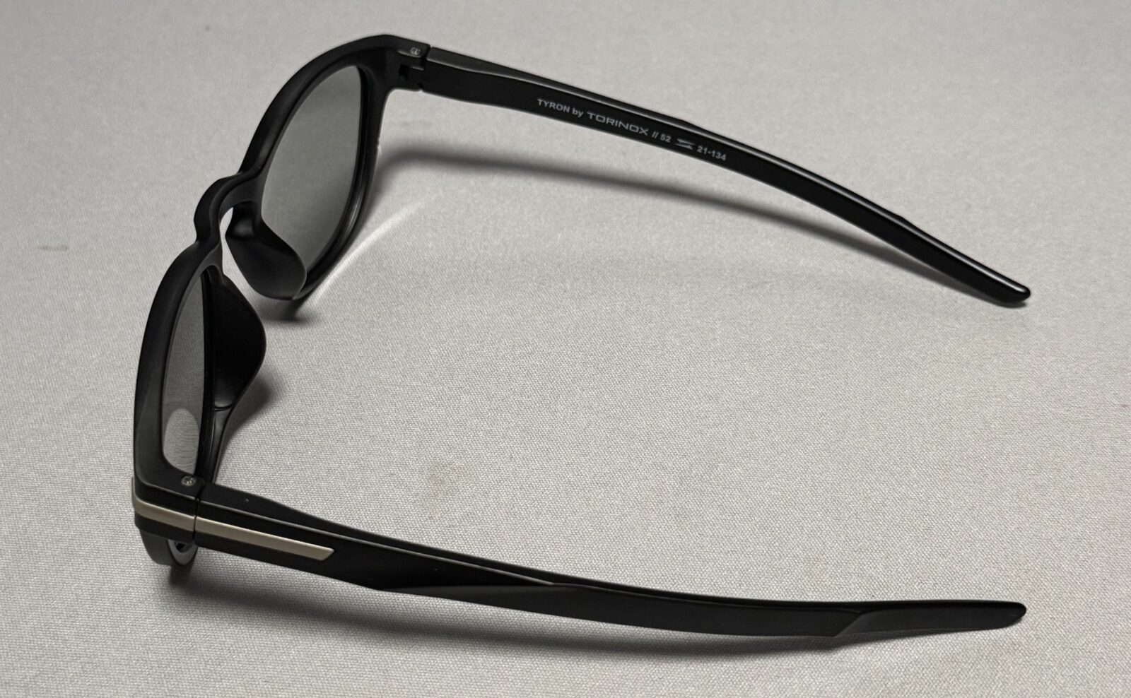 TORINOX TYRON のテンプル刻印