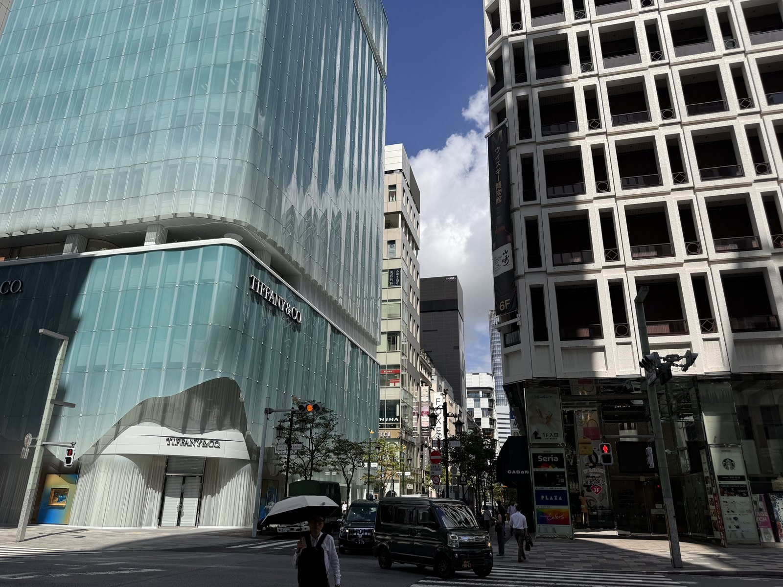 The Tiffany flagship building in Ginza, seen from the pavement