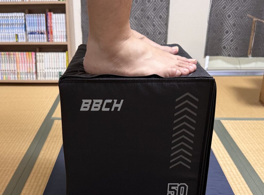 BBCHプライオボックスに大人が乗った状態を横から見たところ